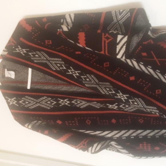 West 36th Aztec Pattern Poncho Sz S/M - Picture 2 of 5